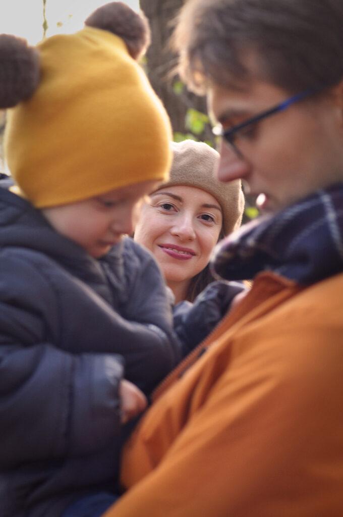 Sesja rodzinna, plenerowa sesja M.Kadruje fotografia naturalna Poznań