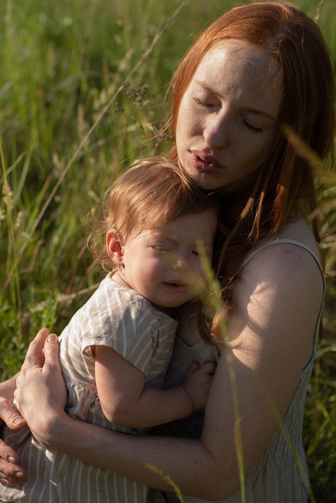 Mama i córka, sesja rodzinna. M.kadruje fotografia rodzinna i kobieca Poznań