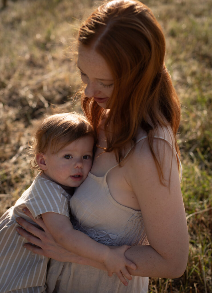 Mama i córka, sesja rodzinna. M.kadruje fotografia rodzinna i kobieca Poznań