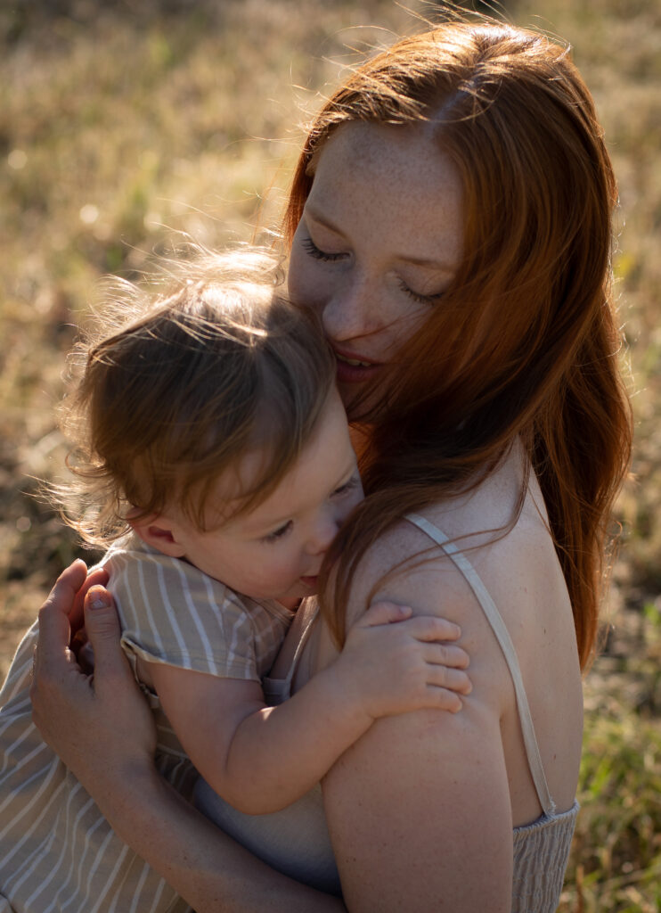 Mama i córka, sesja rodzinna. M.kadruje fotografia rodzinna i kobieca Poznań